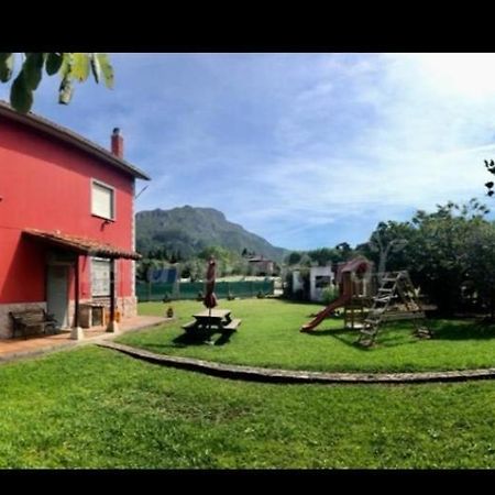 Vila Casa La Granda Onís Exteriér fotografie